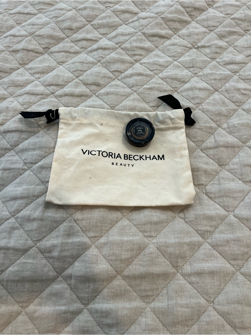 Victoria Beckham Eyeshadow in Honey
